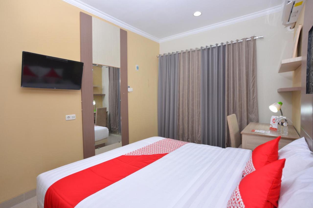 Oyo 583 Puri Gejayan Asri Syariah Hotel Kejayan Exterior photo